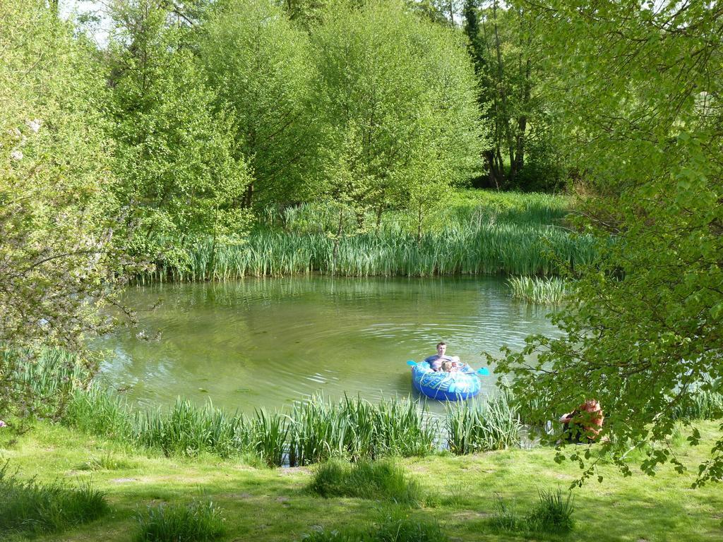 Bed and Breakfast La Cle Des Jardins Nouatre Экстерьер фото