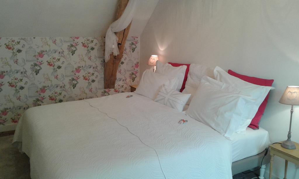 Bed and Breakfast La Cle Des Jardins Nouatre Экстерьер фото