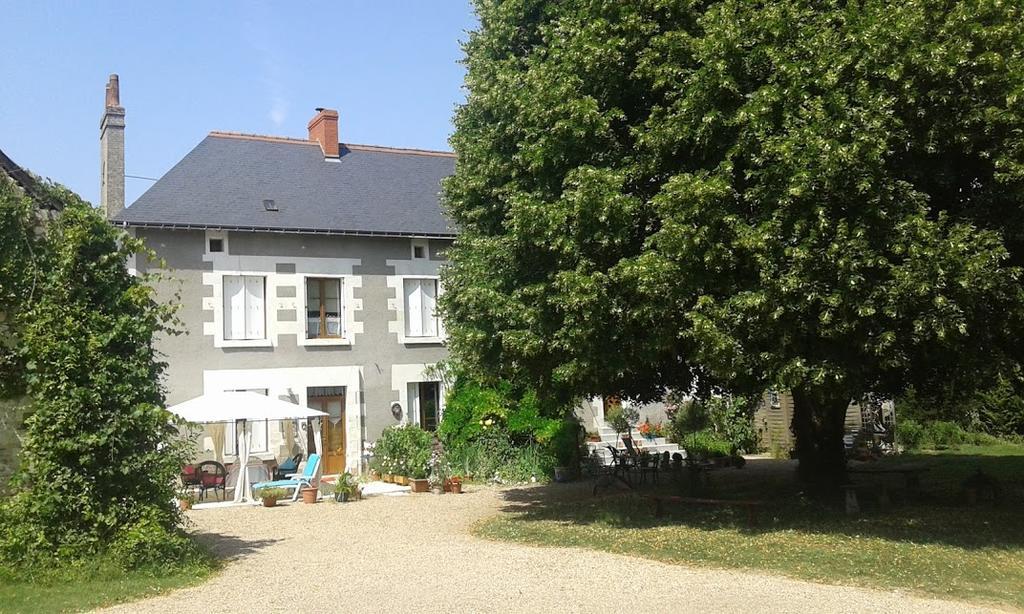 Bed and Breakfast La Cle Des Jardins Nouatre Экстерьер фото